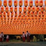 姫路護国神社で「新年万灯祭」平和を願う2千個の提灯！ 元旦から