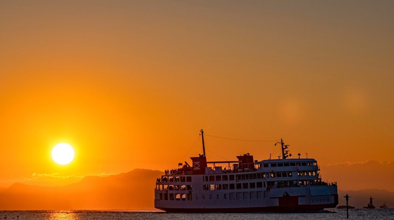 東京湾フェリーで「初日の出クルーズ!」船上から新年を迎えよう!