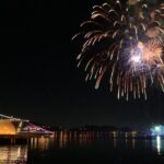 横須賀で新年のカウントダウン！ 汽笛と花火で祝う軍港の年越し