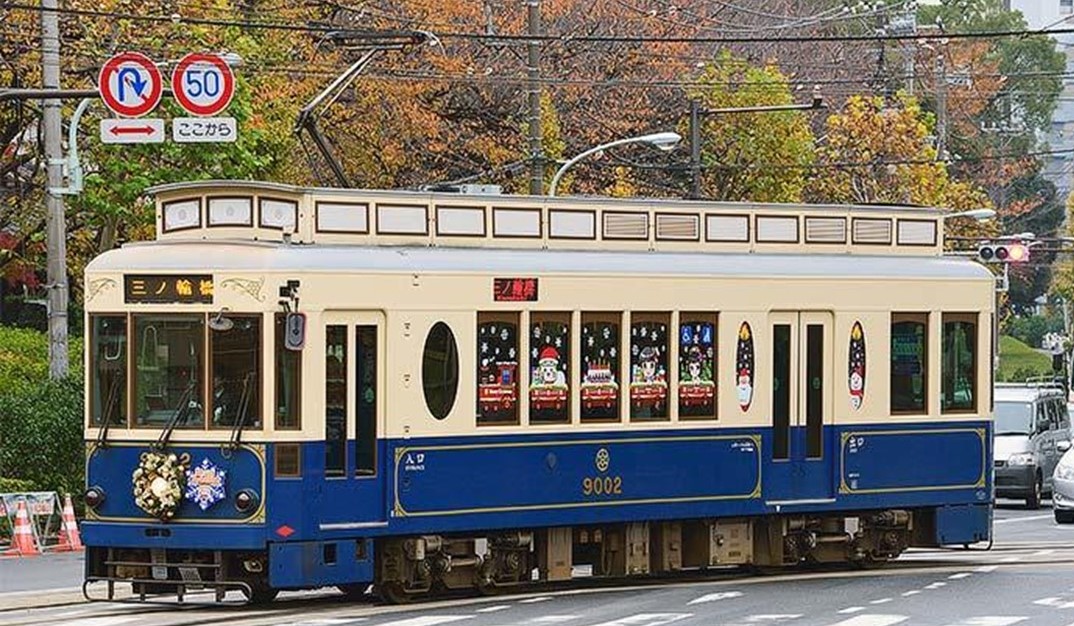 東京都、都電荒川線で「都電クリスマス号」運転！ 12/25まで