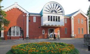 横浜市の「大佛次郎記念館」で、ネコがいっぱいの写真展！1/4日～