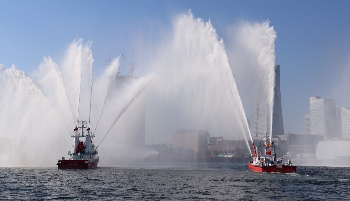 リザーブドクルーズが「横浜消防出初式 一斉放水見学クルーズ」を運航！ 1/11日