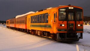 津軽鉄道「お正月列車2026」お正月らしい飾付けを装い ～1/10日まで