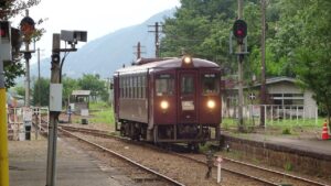 わたらせ渓谷鉄道「運転士不足」で、1日4本を運休・部分運休へ!