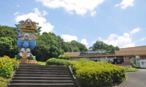 愛知「日本モンキーセンター」老朽化のため休園へ!3~4年後の再開予定