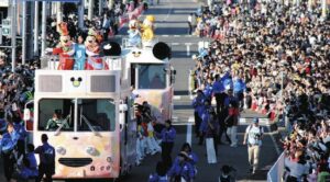 ディズニースペシャルパレードが、横浜・国際仮装行列と共演！5/3日