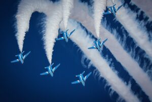 航空自衛隊ブルーインパルス5月の日程、鳥取県と北海道に登場するぞ！