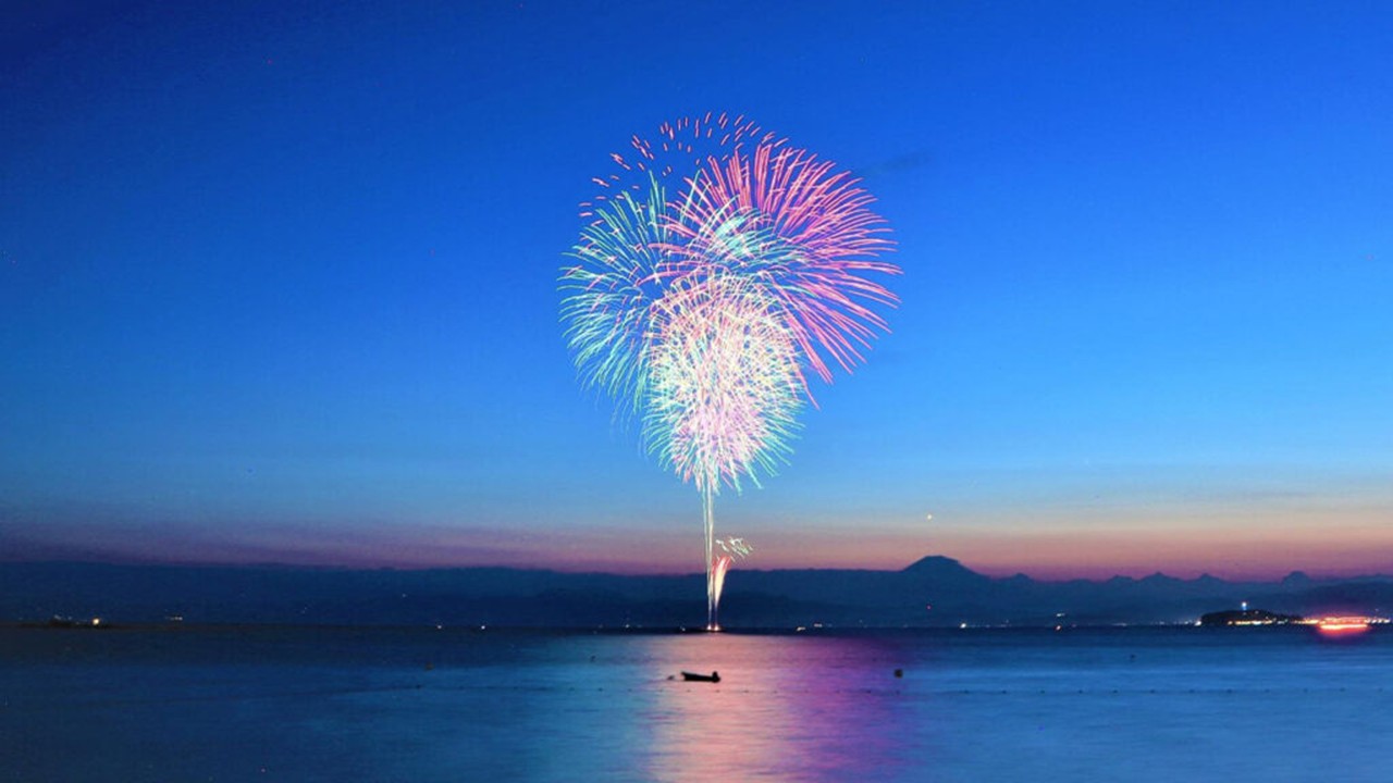 神奈川・葉山の夏の風物詩「葉山海岸 HANABI 2026」7月22日開催！