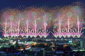 日本三大花火の一つ、新潟「長岡まつり大花火大会」開催！８月２日～