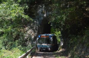 西武観光バス、埼玉県屈指の「秘境バス路線・倉尾線」廃止へ！ 9月末で