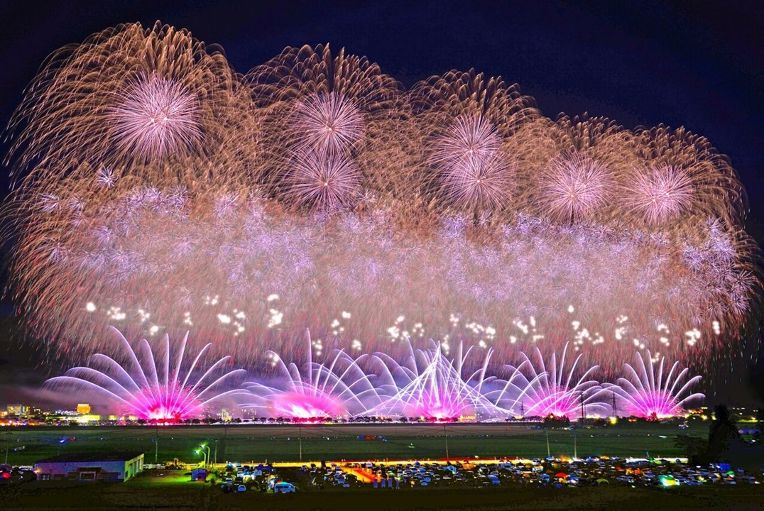 大曲の花火2026|8月29日開催!日本三大花火の見どころ・歴史を紹介