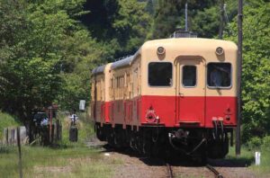 小湊鉄道「たべあるきっぷ」10月10日緊急発売!沿線グルメで復興を応援!