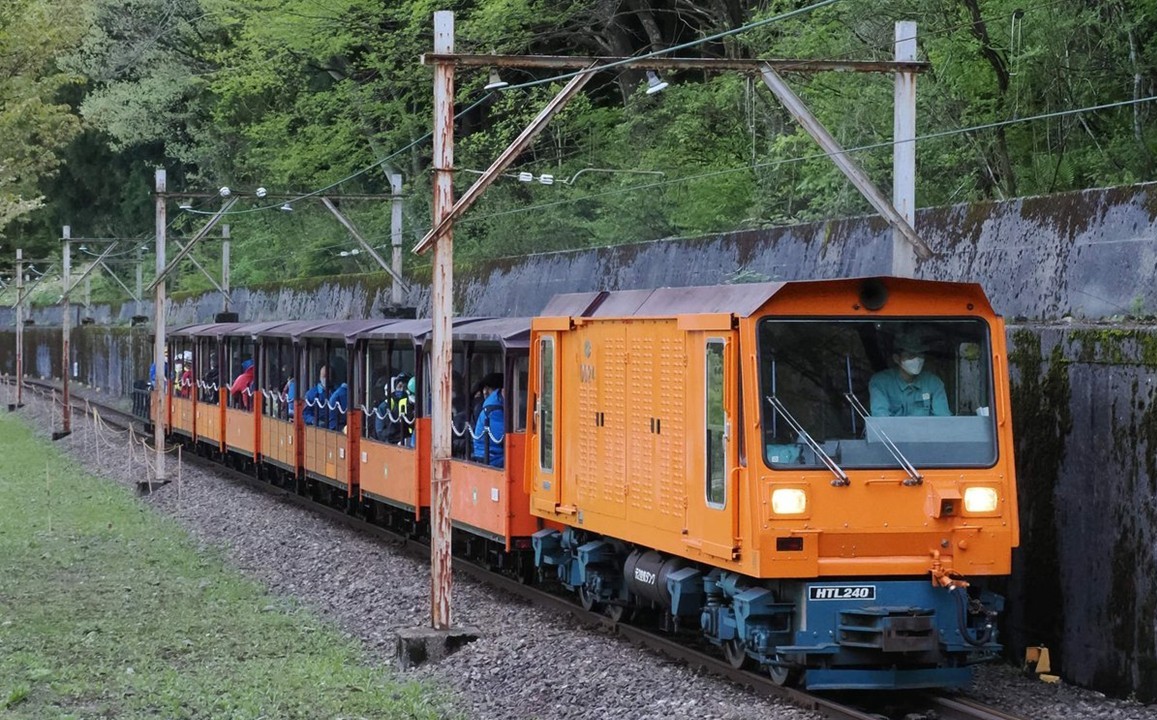 黒部峡谷鉄道「DD24号」10月18日にラストラン! 25年間の活躍に幕